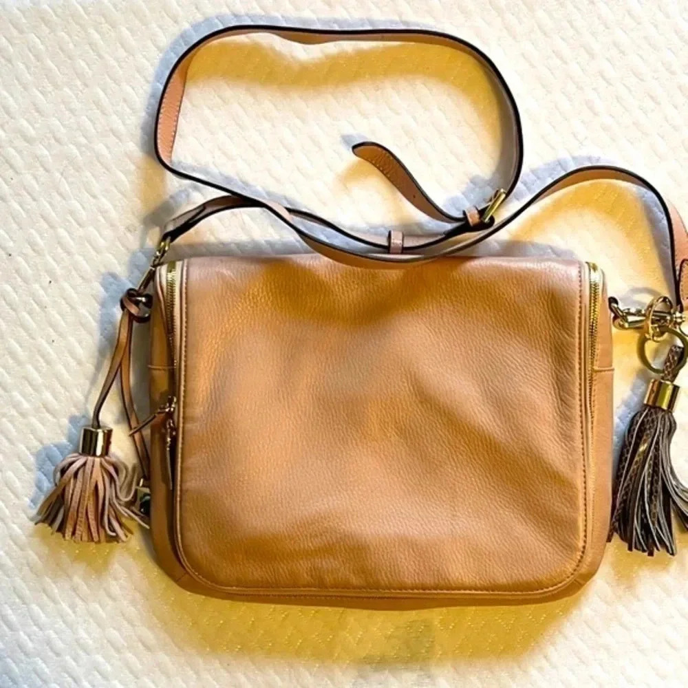 G.I.L.I. Light Pink Crossbody Messenger Bag - Picture 2 of 7
